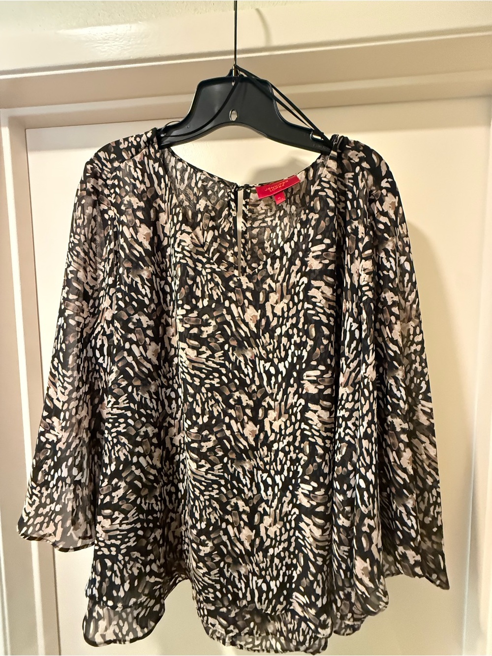 Jennifer Lopez Black & Cream Abstract Print Blouse